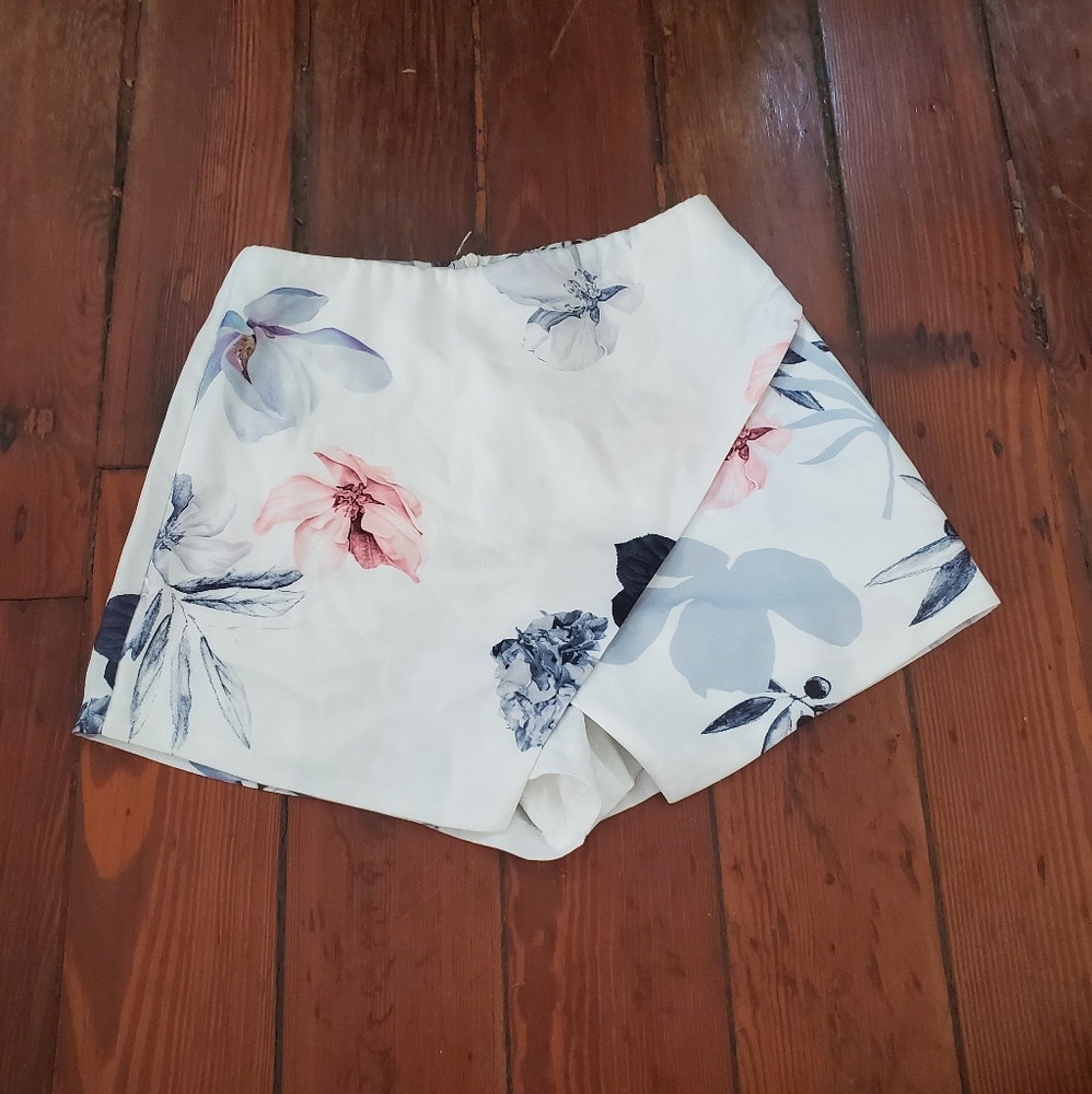 HUGE SALE Floral Skort